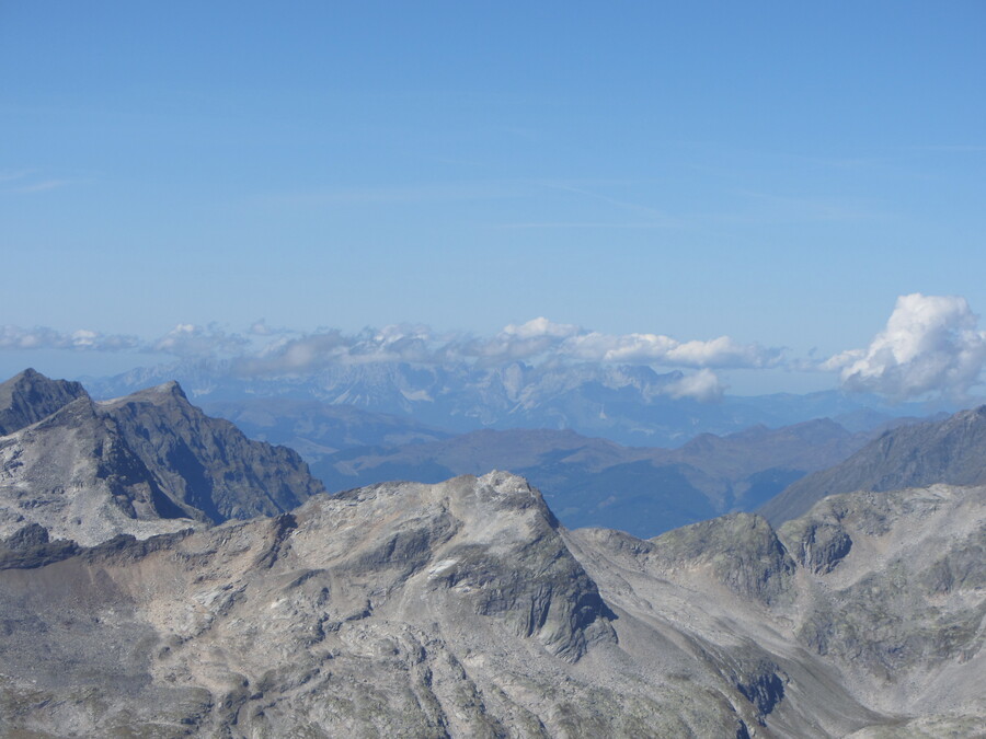 De Wilder Kaiser kwam een klein beetje uit de wolken
