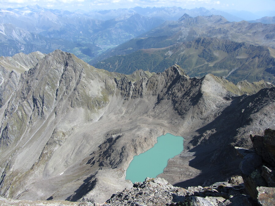 Boven de Berger See ligt nog een prachtig mooi gekleurde See zonder naam