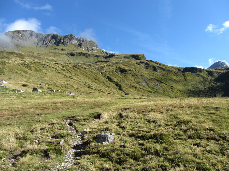 Bij de Venedigerblick boven de boomgrens, vlak bij het restant van het bergstation van de stoeltjeslift