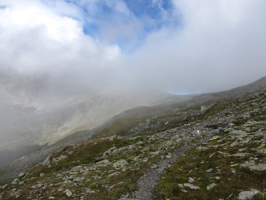 Verder richting Alter Tauern. De hut ligt achter de Weinbichl.